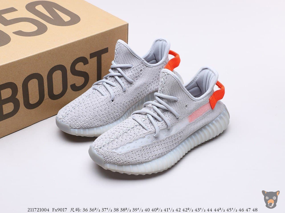 Кроссовки Yeezy Boost 350 V2 “Tail Light”