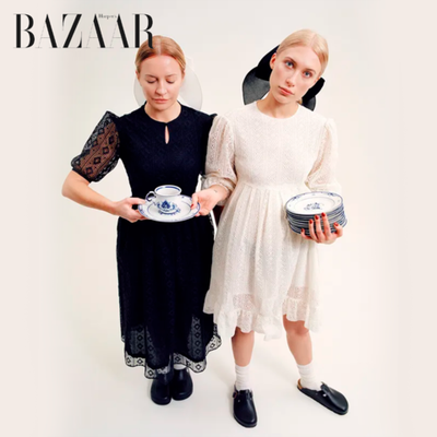 Виктория Шелягова с дочерью Варварой примеряют платья с кружевом ручной работы в лукбуке Loom by Rodina