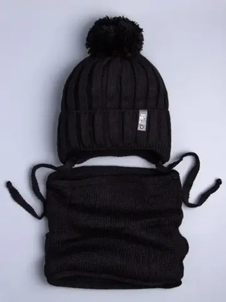 Шапка для мальчика со снудом осенняя