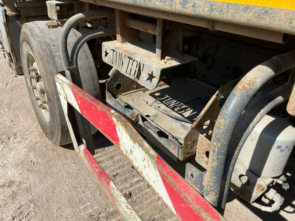 FAW J6 8x4 Самосвал СА3310Р66K24T4E5 (Дизельный, 11,1 л, 420 л.с., МТ)