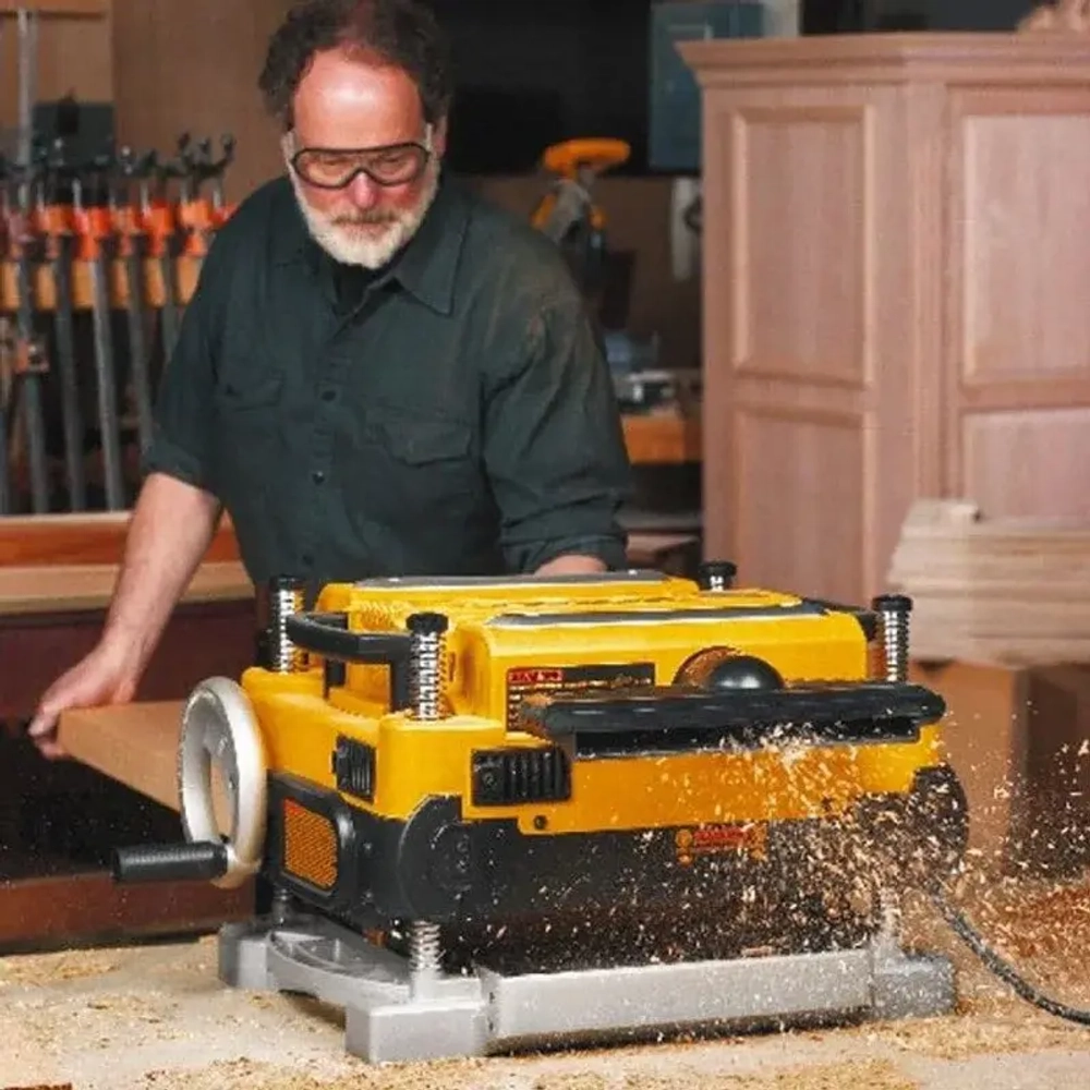 Рейсмусовый станок DeWalt DW735, DW735-KS