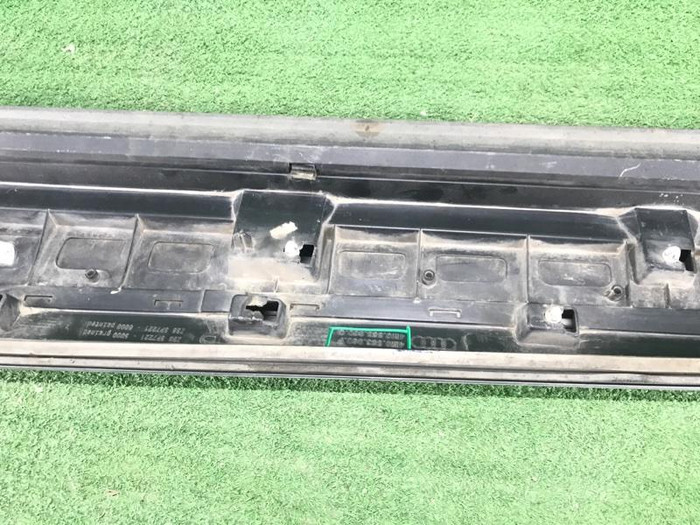 Накладка двери передняя правая Audi Q7 2 (2015-н.в.)