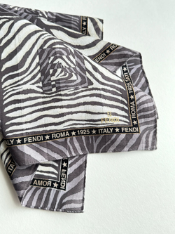 Платок «зебра» серый Fendi