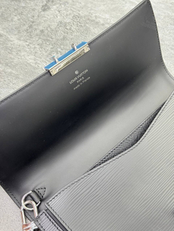 Клатч Louis Vuitton