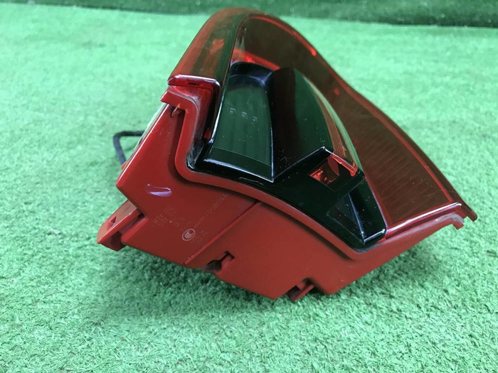 Фонарь левый внутренний Porsche Macan (2014-2018)