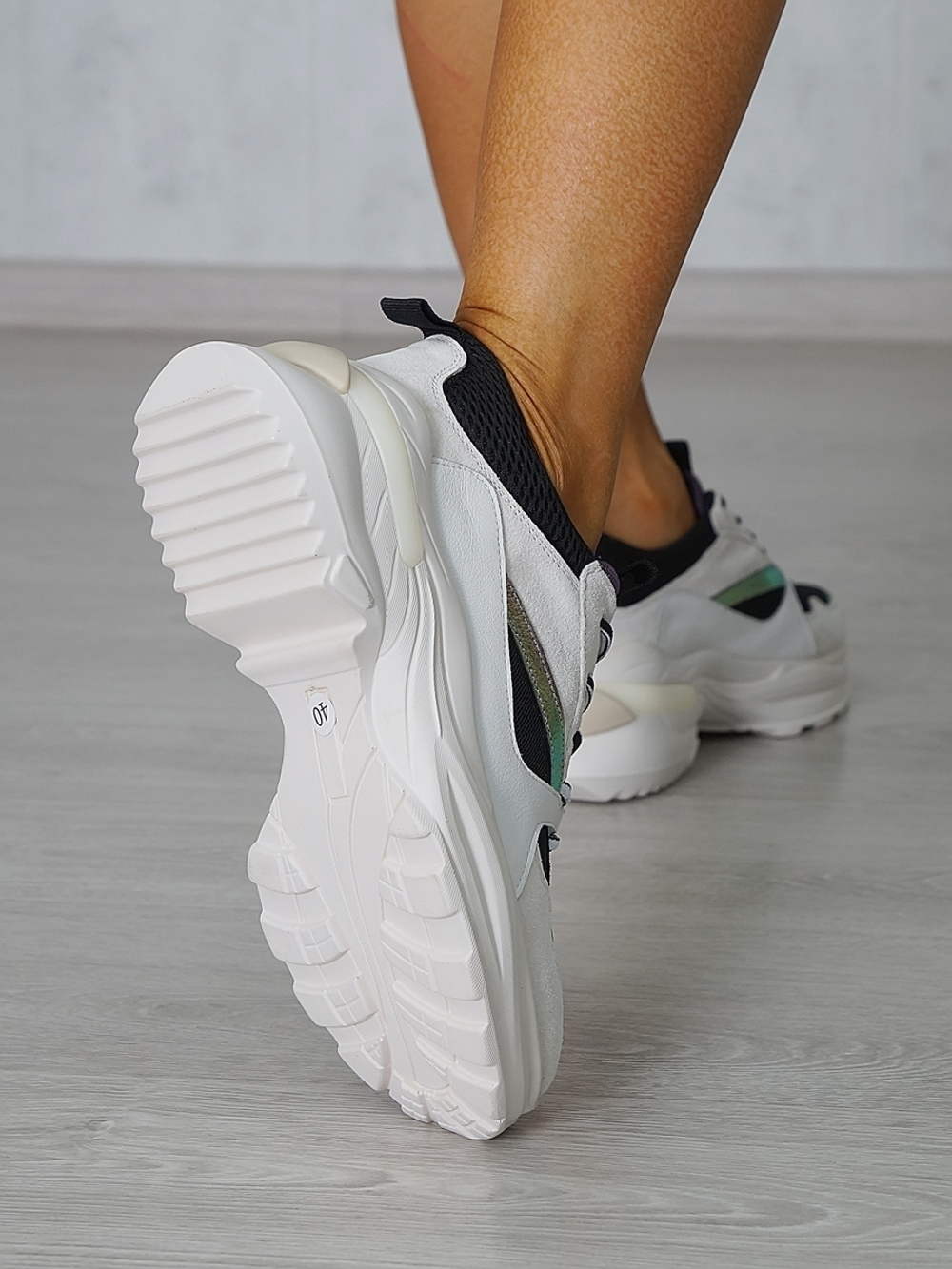 Кроссовки женские SOLO SONG DMG11-1