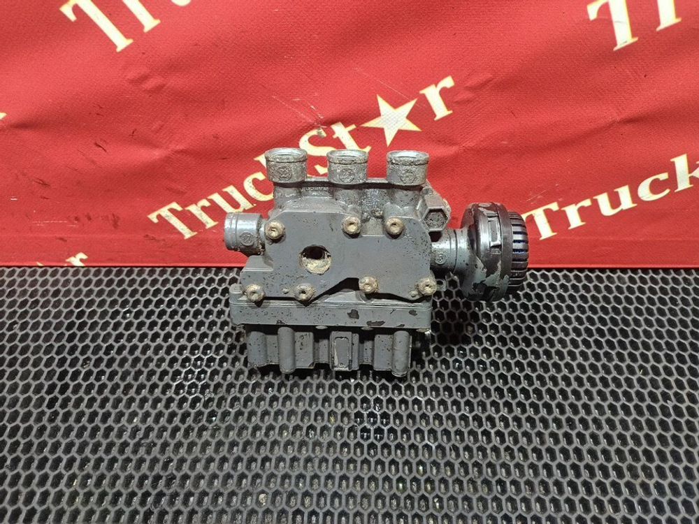 Кран уровня пола главный