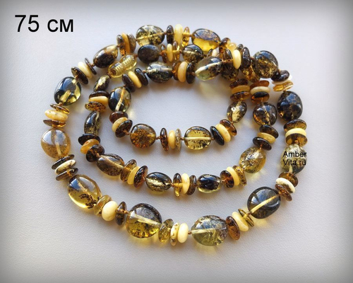 Бусы из натурального зелёного янтаря с включениями