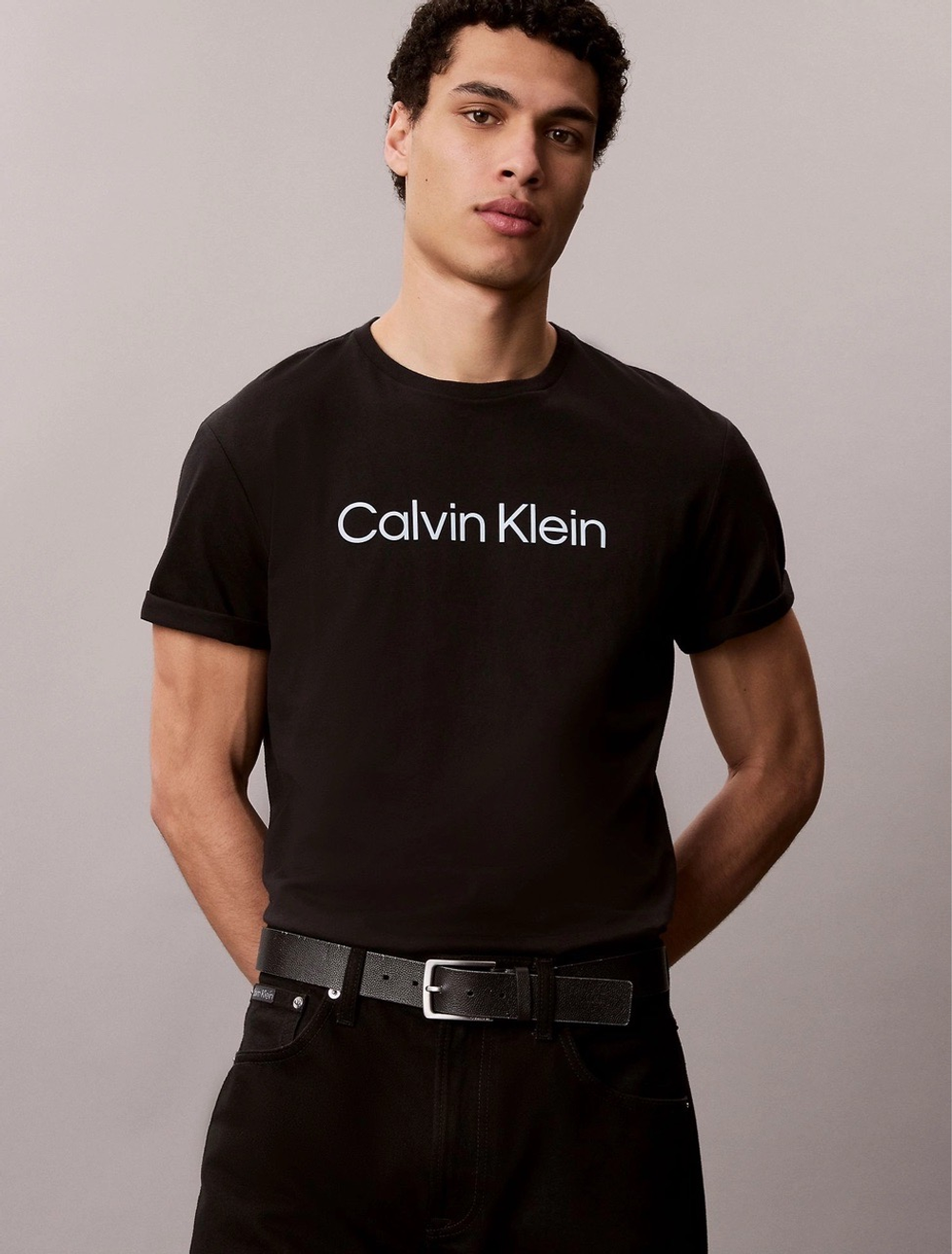 Футболка Calvin Klein Standard Logo Graphic Classic Black