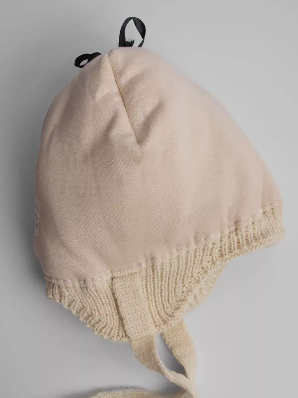 Шапка детская зимняя на завязках с помпоном