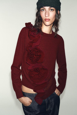 ZARA СВИТЕР ИЗ РЕЛЬЕФНОГО ТРИКОТАЖА С ЦВЕТАМИ, БУРГУНДИ