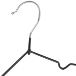 Плечики металлические нескользящие с полимерным покрытием 10шт «ТАРТИТАН», цвет чёрный, 30см (Селфи)✦