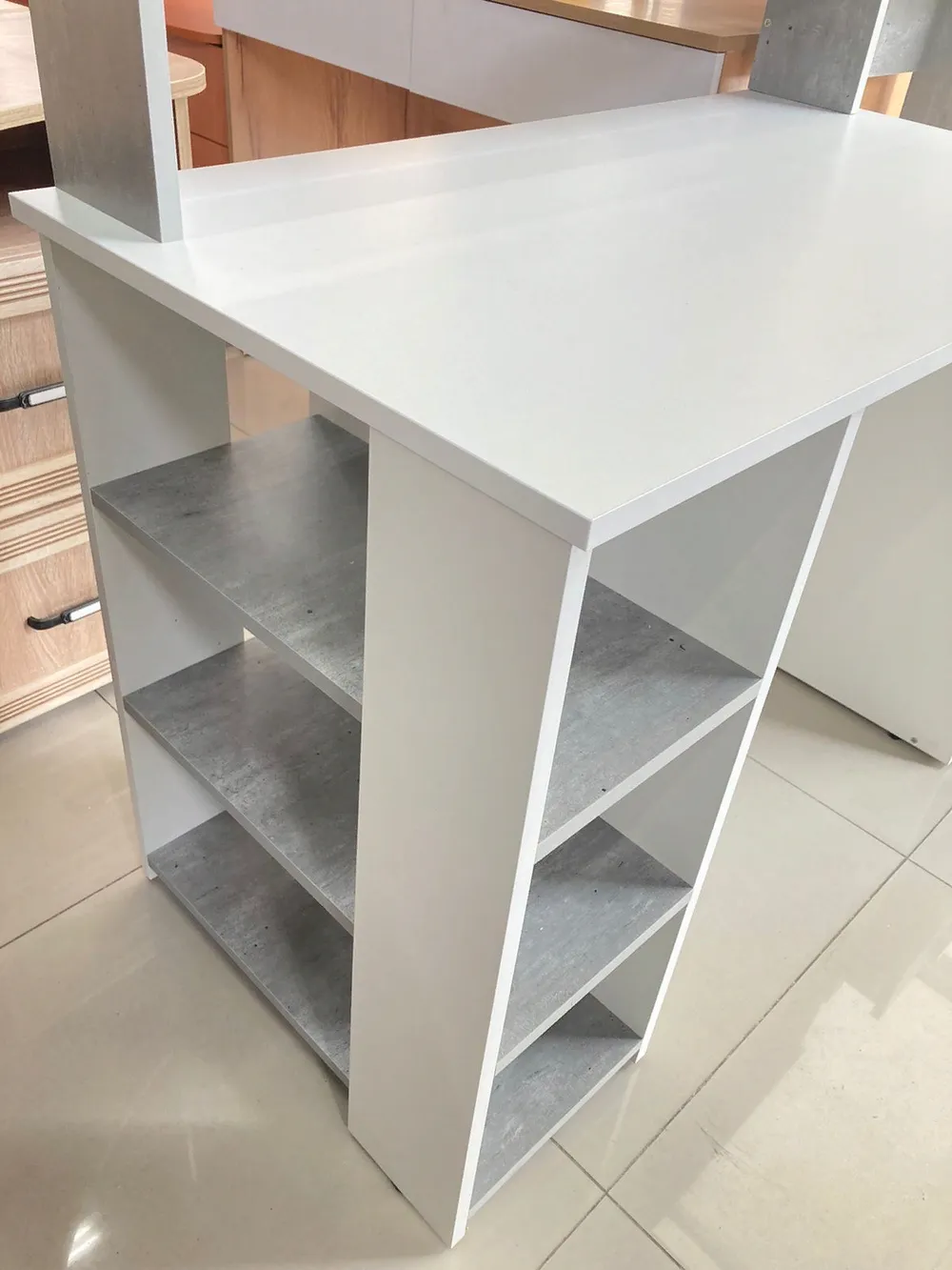 Стол комп Лайф белый/бетон