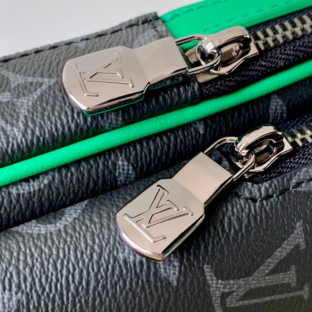 Louis Vuitton Avenue Slingbag PM
