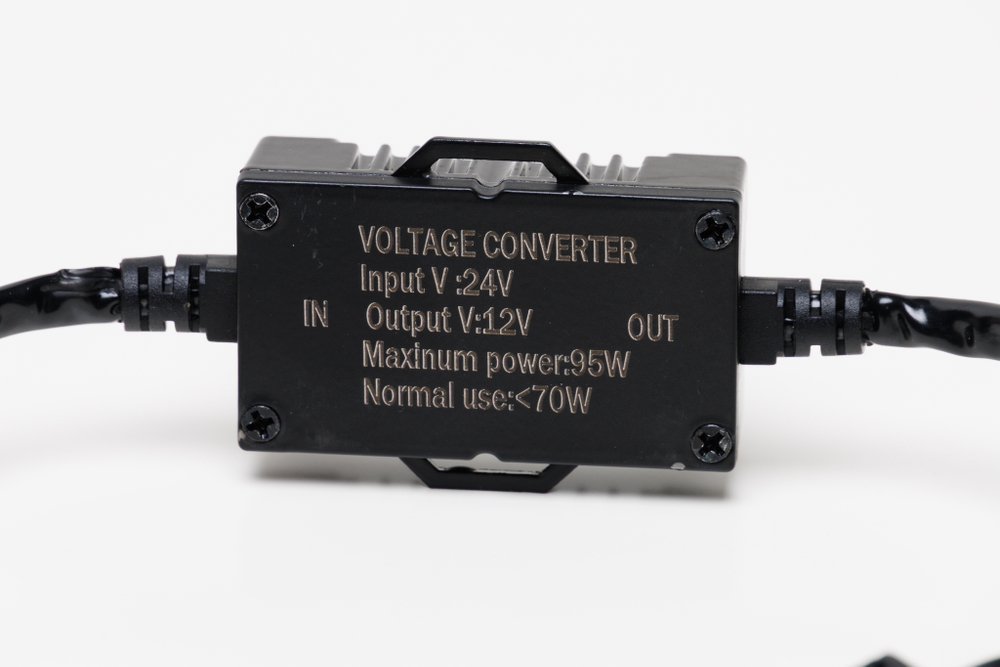 Преобразователь напряжения, с 24V на 12V для светодиодных линз.