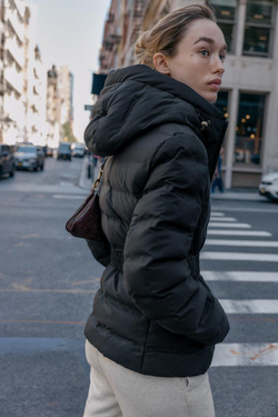 ZARA КОРОТКИЙ ПРИТАЛЕННЫЙ АНОРАК WATER REPELLENT WINDPROOF, ЧЕРНЫЙ