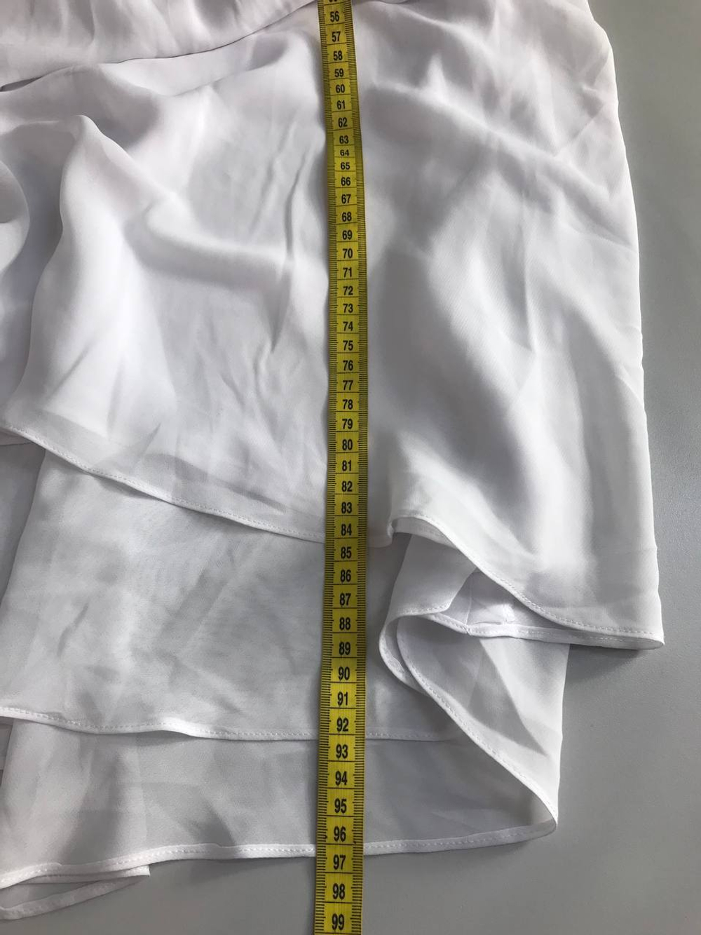 Платье Renny с красивым бюстом из пайеток, визуально на 42 размер