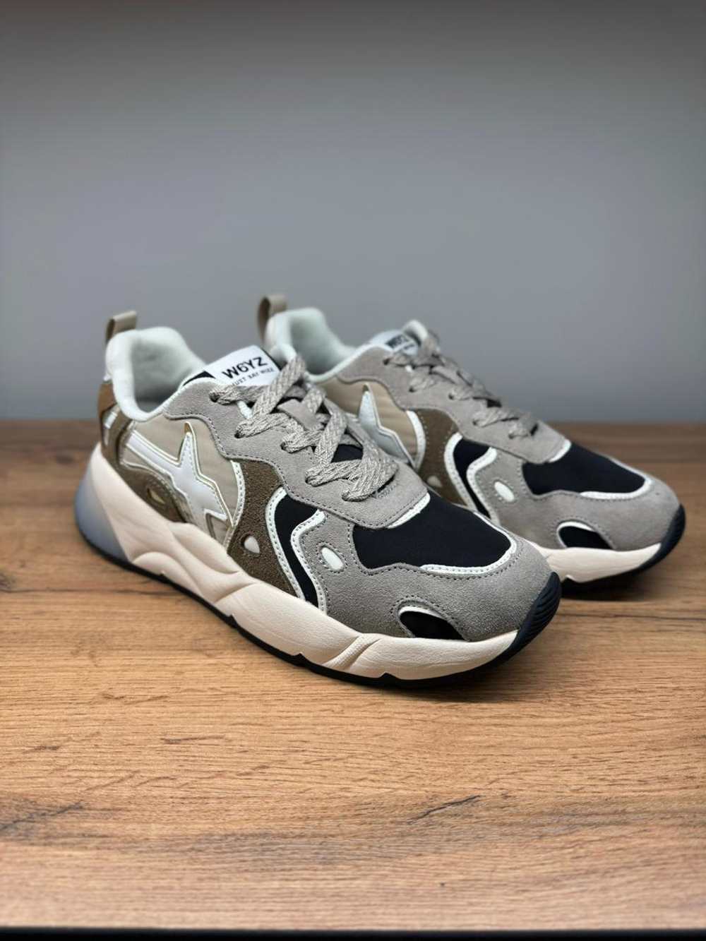 Кроссовки W6YZ женские