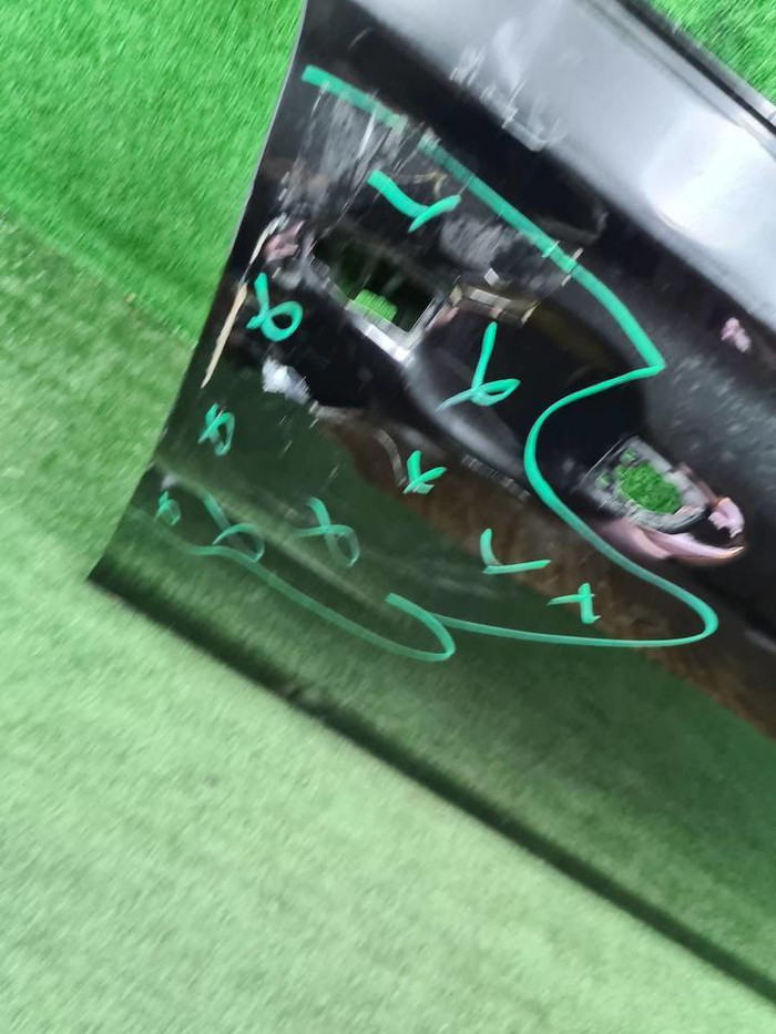 Дверь передняя правая Genesis G90 (2016-2022)