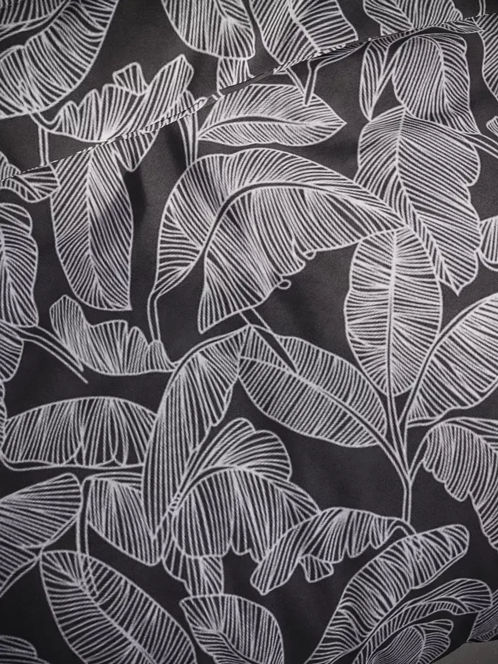 Постельное белье "Ферн" семейное   наволочки 50х70 2шт Простынь на резинке 160х200 см  Пододеяльник 145х215 см(2шт)  Сказка перкаль