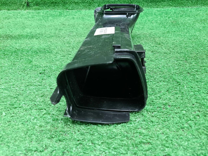 Воздуховод BMW 3er G20 (2018-н.в.)