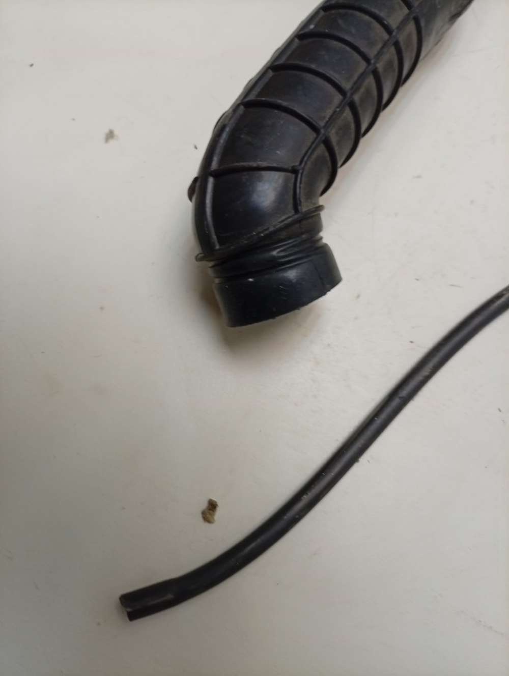 FL105S кт50 Сливной патрубок для стиральной машины Ardo 402049700 б/у