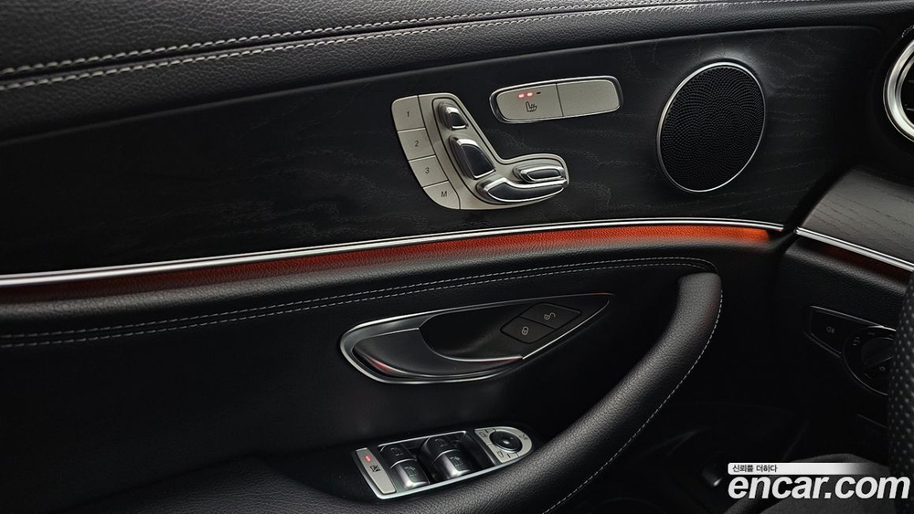 Mercedes-Benz E-Class W213 E220d 4MATIC AMG Line (09.2021)