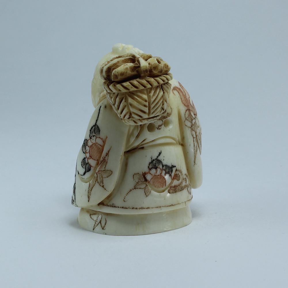 Эксклюзивная нэцкэ Монах с тростью, корзиной фруктов и веером