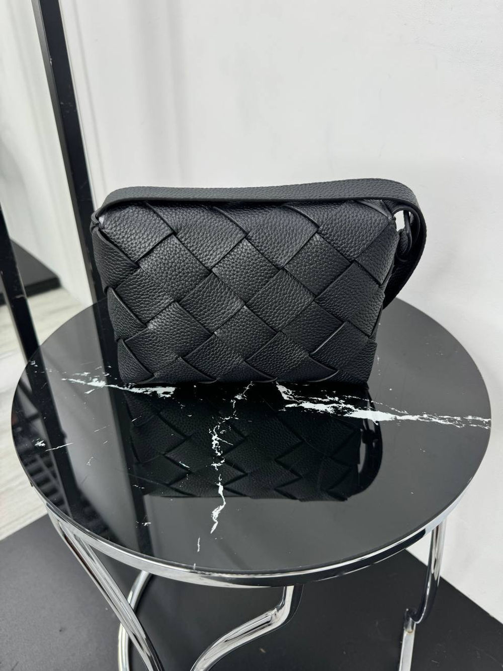 Сумка-мессенджер Bottega Veneta