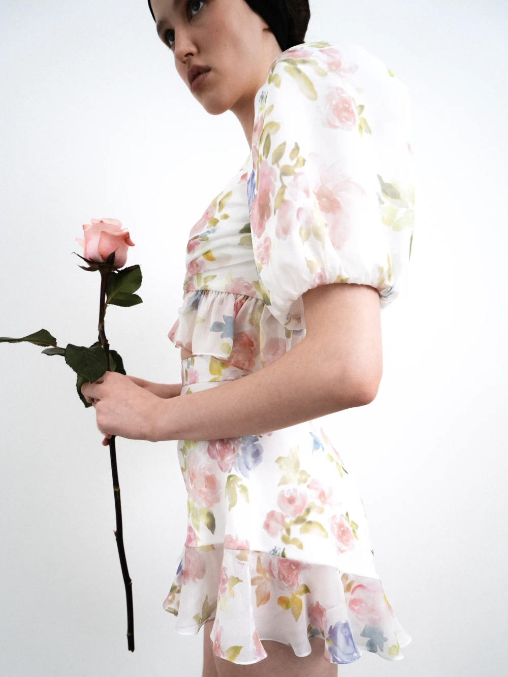 Одри (Audrie), шорты с рюшами из молочного шифона с цветочным принтом