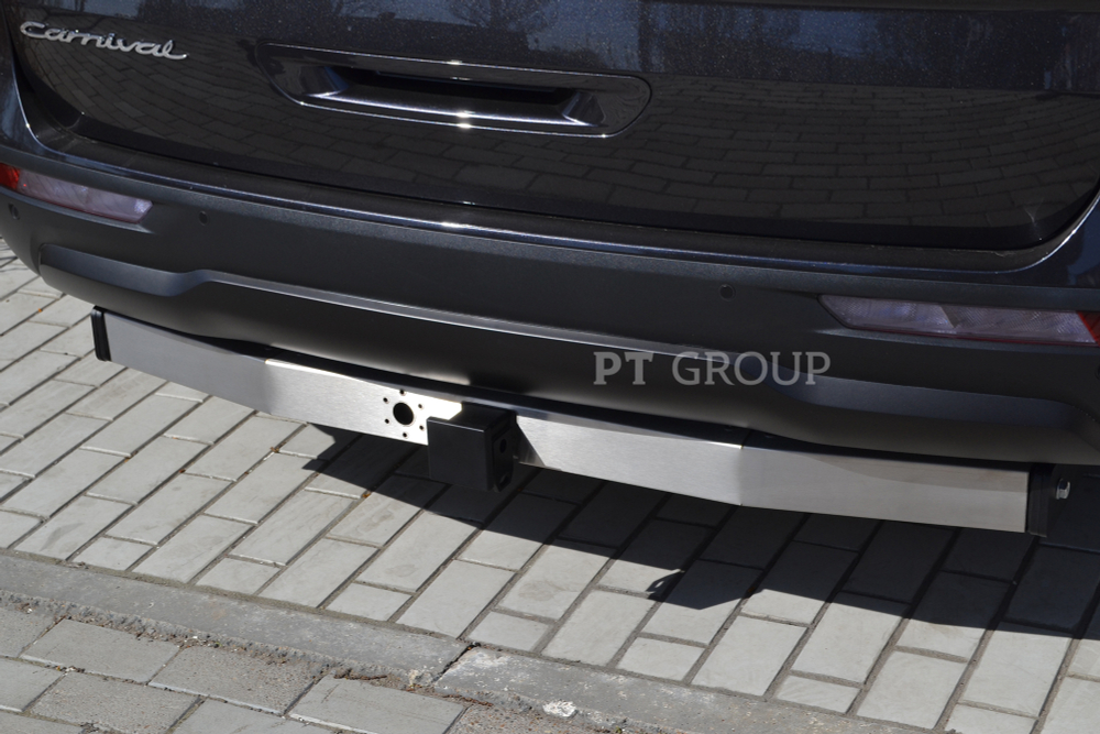 Фаркоп с нержавеющей накладкой на Kia Carnival 2020- без подрезки бампера(без электрики) арт.KCA-20-991124.00
