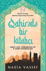 Qahirədə bir kitabçı