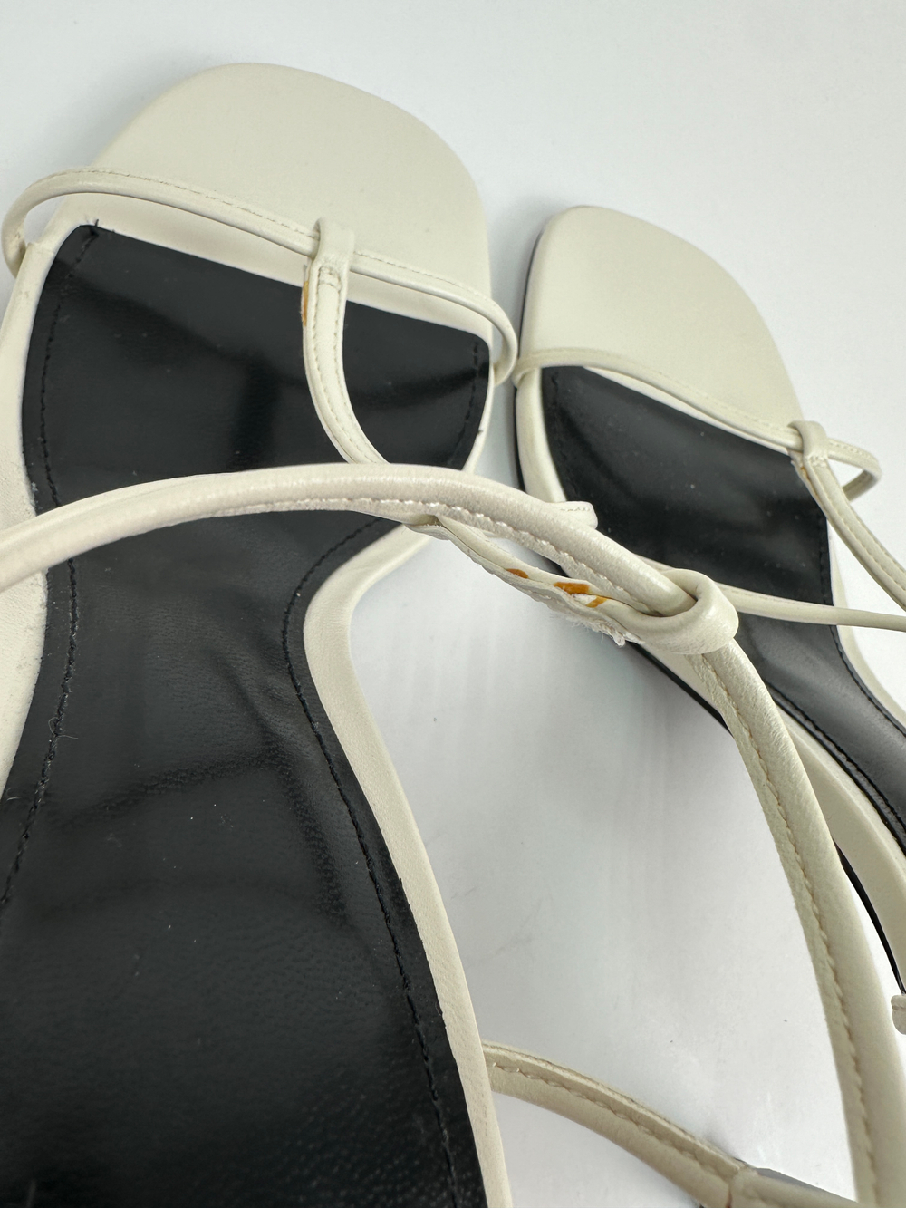 Босоножки Mango