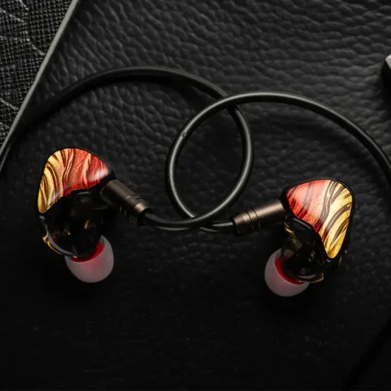 Celest IgniteX Beast Golden Red Mic USB-C