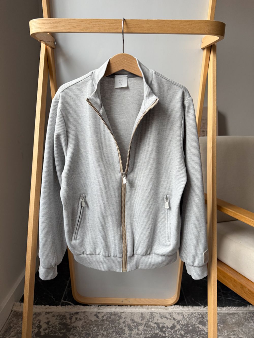 Костюм Eleventy, 140