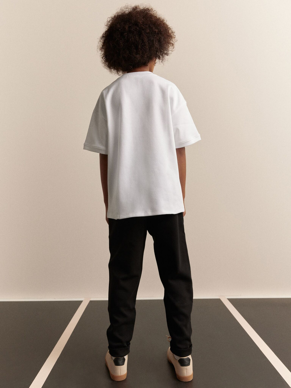 Футболка и спортивные брюки в комплекте для мальчика Next AA8-112, Черный, Белый