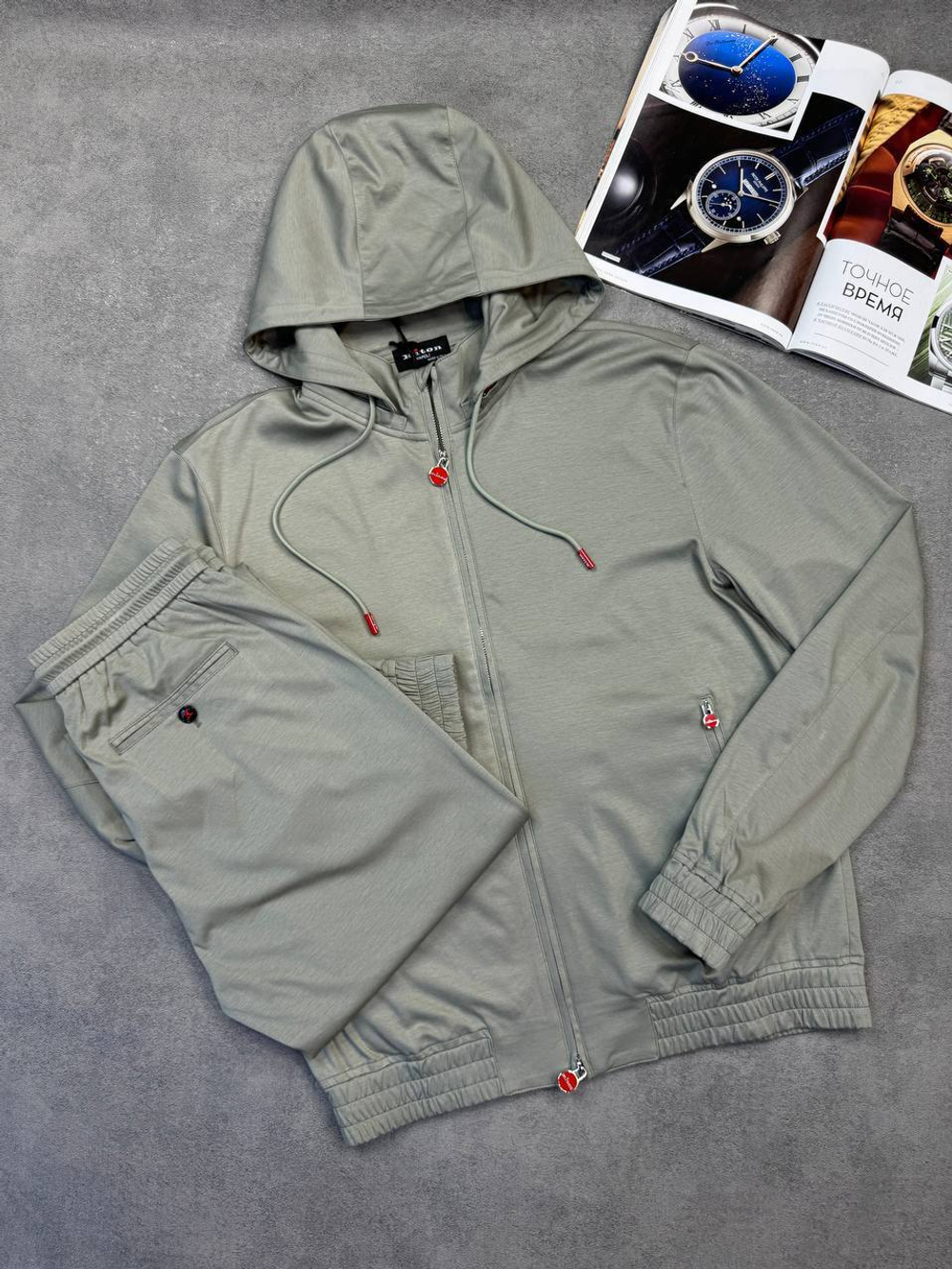 Костюм Kiton