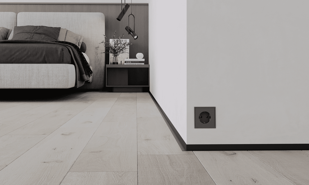 Микроплинтус для пола L-образный черный матовый, алюминиевый, 26×16×2500 мм