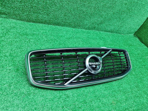 Решетка радиатора Volvo XC60 2 (17-21) R-Design