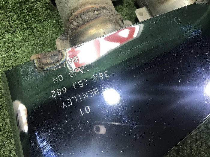 Насадка глушителя правая Bentley Bentayga (2015-2020)