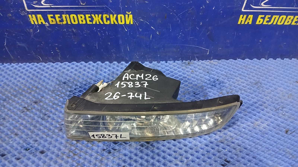 Туманка левая TOYOTA IPSUM 2001-2003