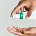 Осветляющая сыворотка от пигментных пятен с 5% ниацинамида AXIS-Y Dark Spot Correcting Glow Serum 50 мл