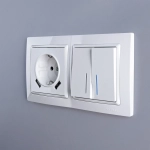 Выключатель двухклавишный проходной с подсветкой (белый) W1122101