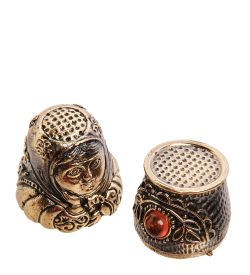 AM-2996 Наперсток «Матрешка Шкатулка» (латунь, янтарь)