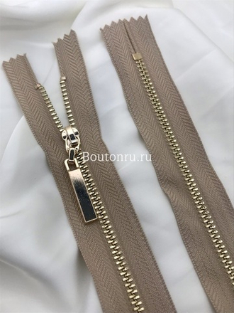 Молния бежевая золото