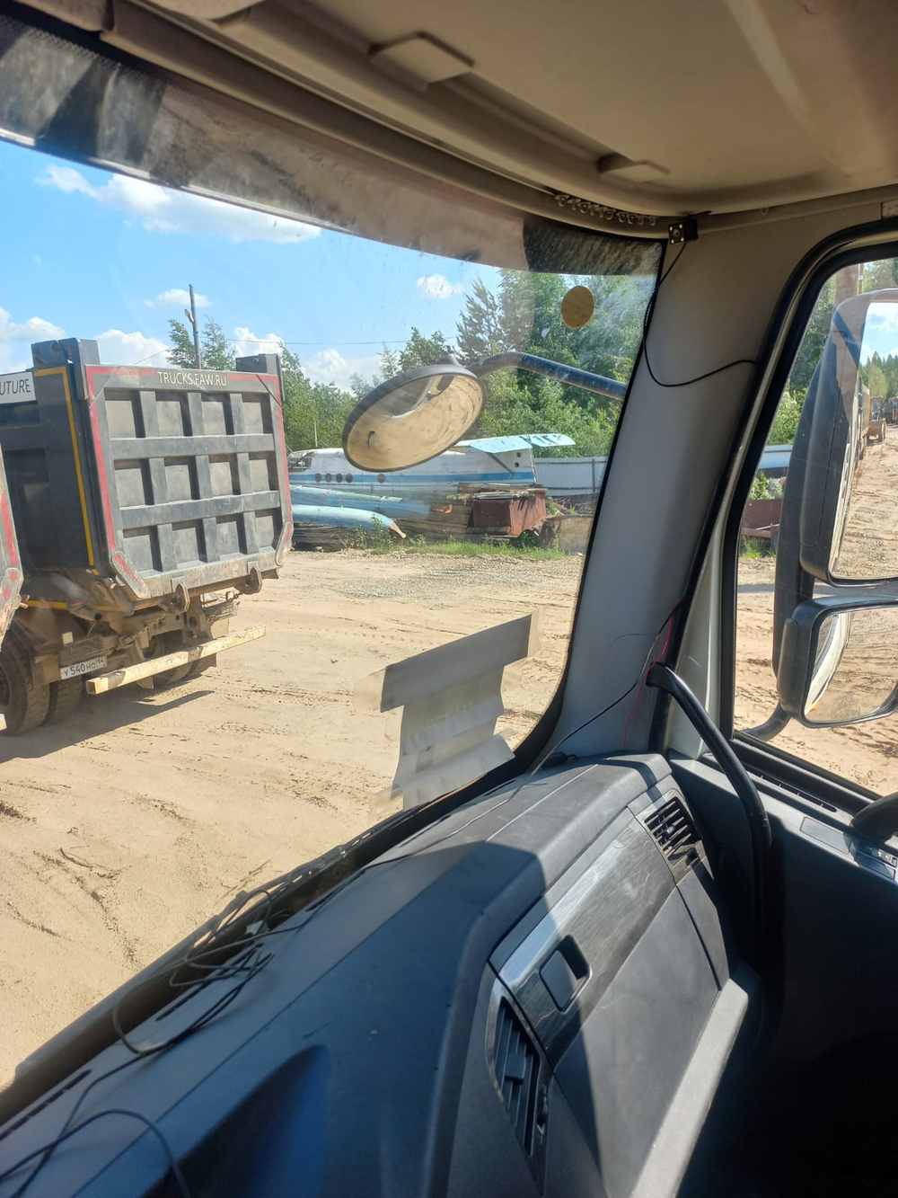 FAW J6 8x4 Самосвал СА3310Р66K24T4E5 (Дизельный, 11,1 л, 420 л.с., МТ)