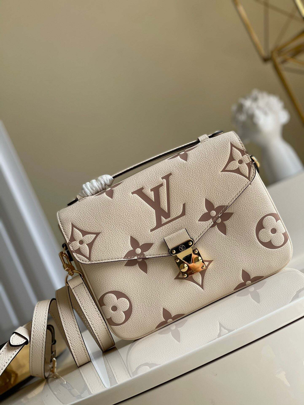 Louis Vuitton Metis