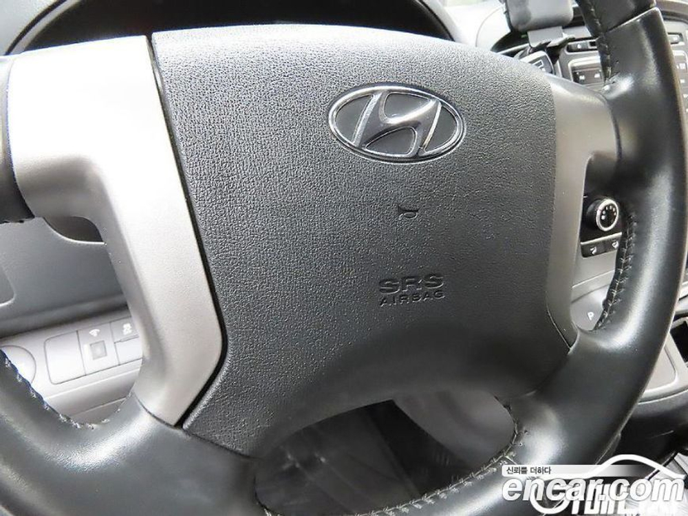 Hyundai The New Grand Starex Van 3-х местный (08.2019)