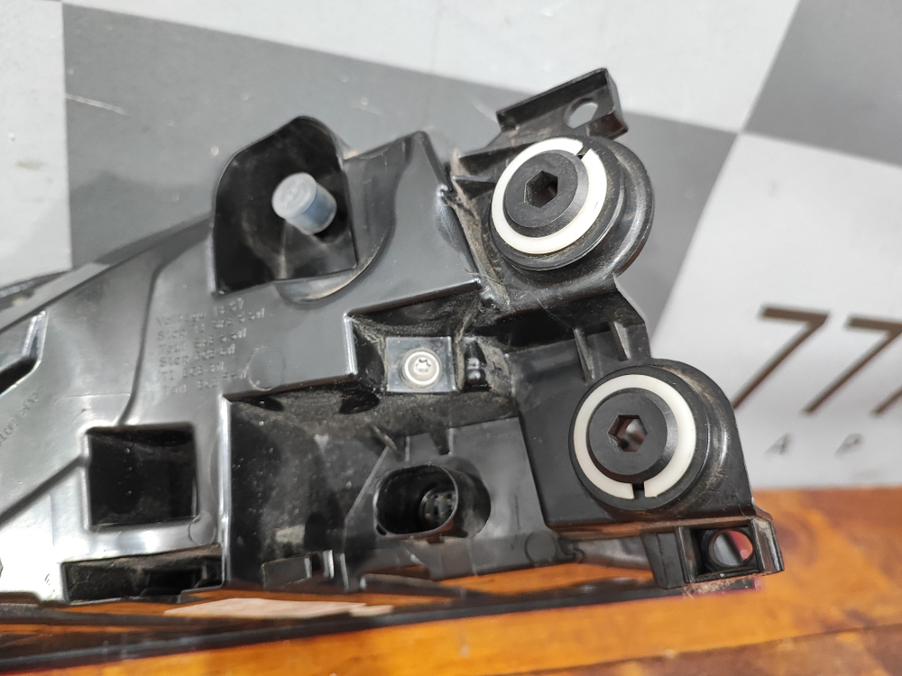 Фонарь задний левый LED Audi Q8 (4MN) 18-нв Б/У Оригинал 4m8945070b