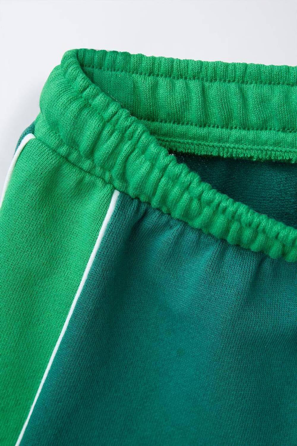 ZARA ШОРТЫ ИЗ МЯГКОЙ ТКАНИ С ПРИНТОМ PRINCE ®, ЗЕЛЕНЫЙ